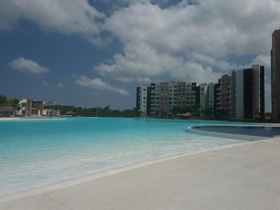Departamento En Cancun Con 7 Albercas Tipo Playa Y Laguna Екстер'єр фото